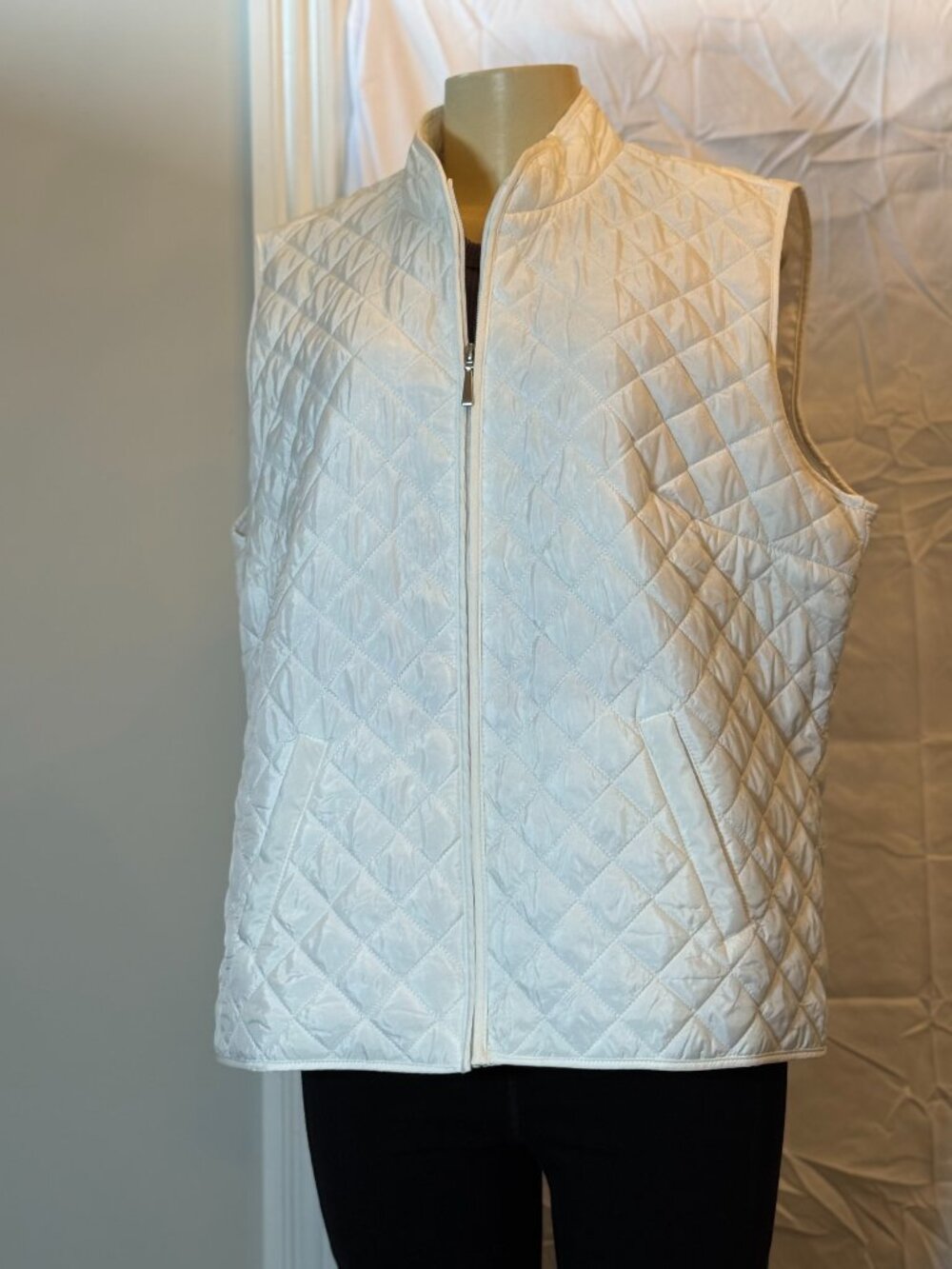 Karen Scott Sport White Zip Front Vest w/Pockets. Women's XL